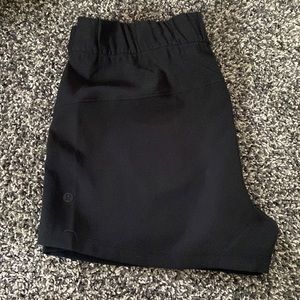 Stroll at Sundown Mid Rise shorts